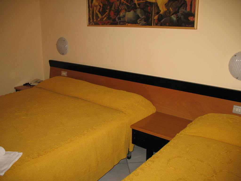 Albergo Paradiso Монтекатини-Терме Номер фото